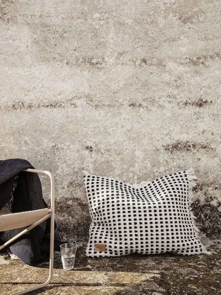Way Cushion Off-White/Blue
