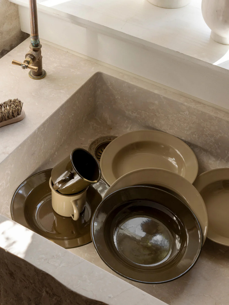 Yard Picnic - Set of 8 - Olive Green (Sample)