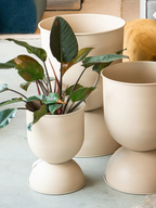 Hourglass Pot - Small - Cashmere