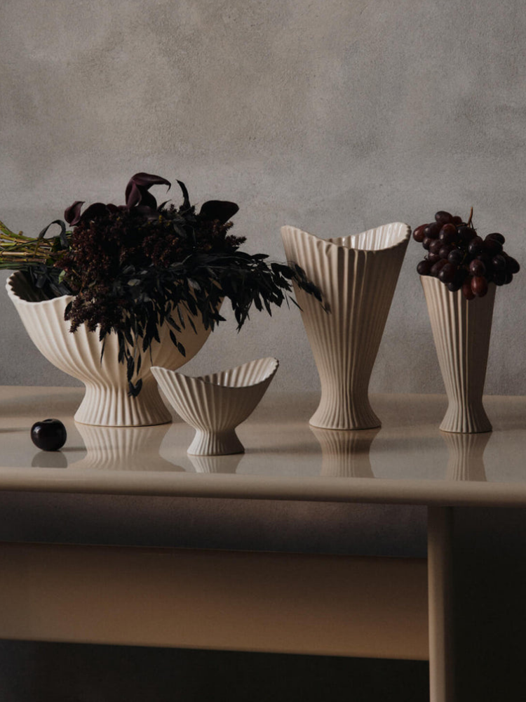 Fountain Vase - H20 - Off-white