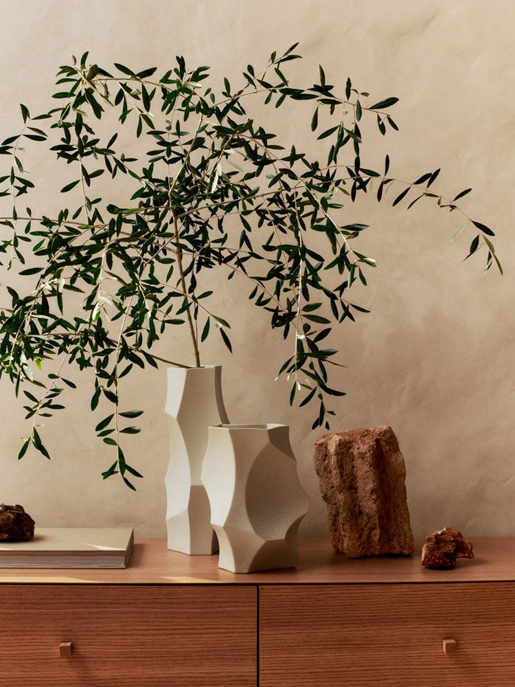 Cueva Vase - H26 - Off-white