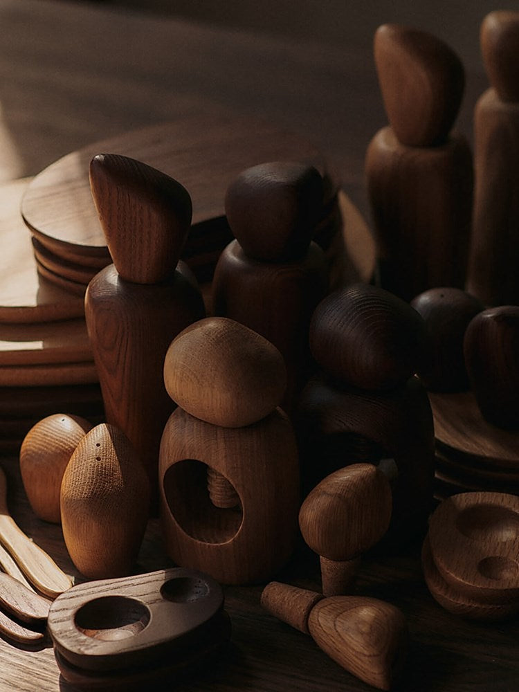 Cairn Nut Cracker - Oak