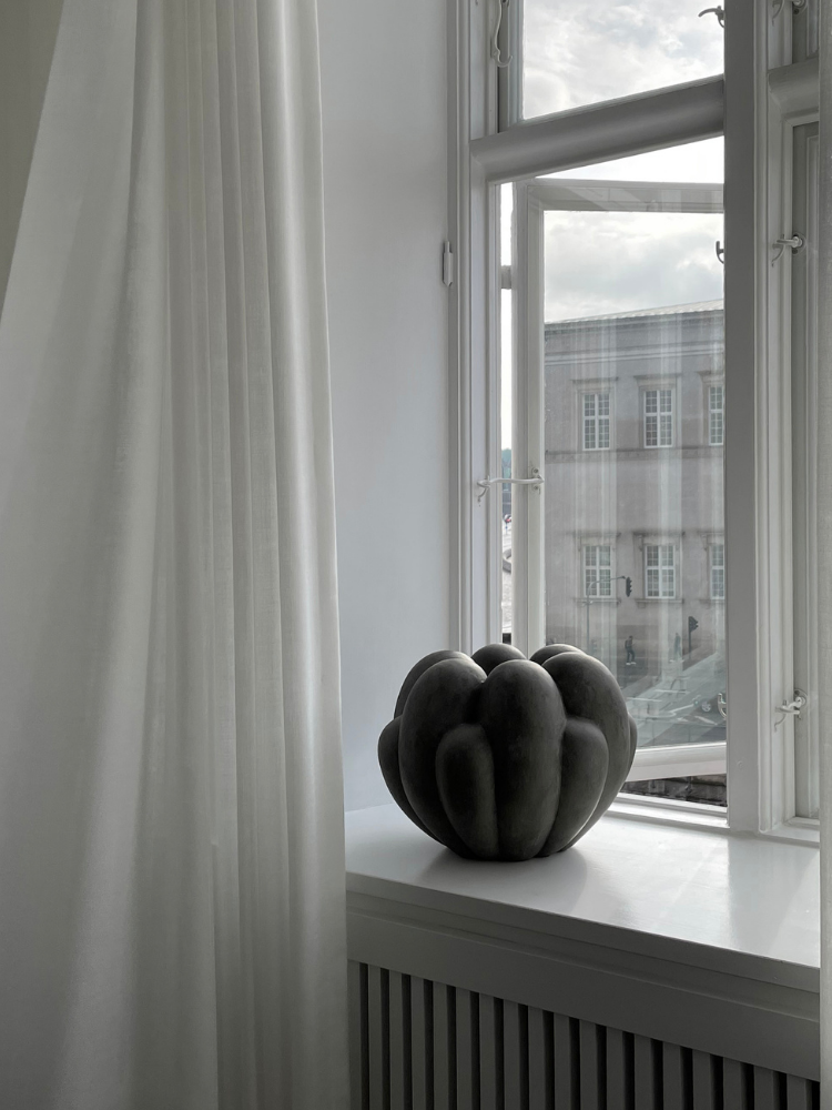 Bloom Vase, Mini - Dark Grey