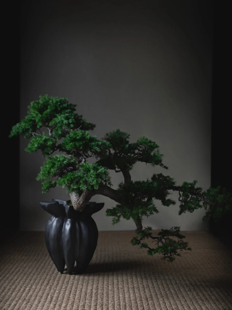 Lotus Vase, Mini - Coffee