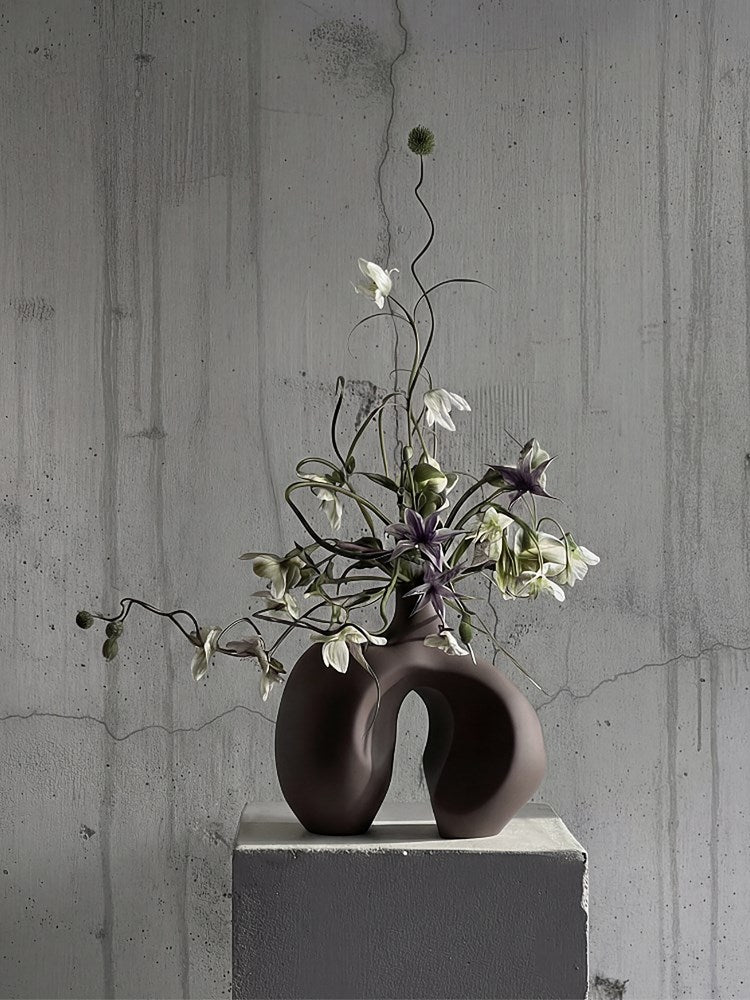 Ni Vase, Mini - Chocolate Brown
