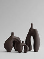 Ni Vase, Medio - Chocolate Brown