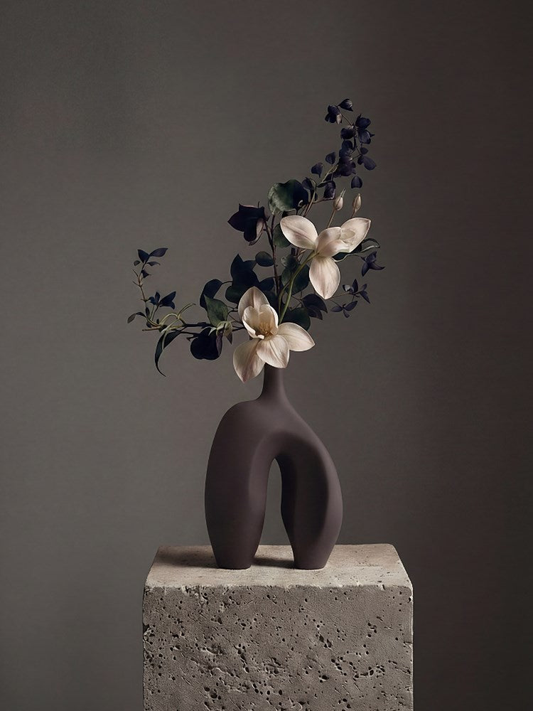 Ni Vase, Medio - Chocolate Brown