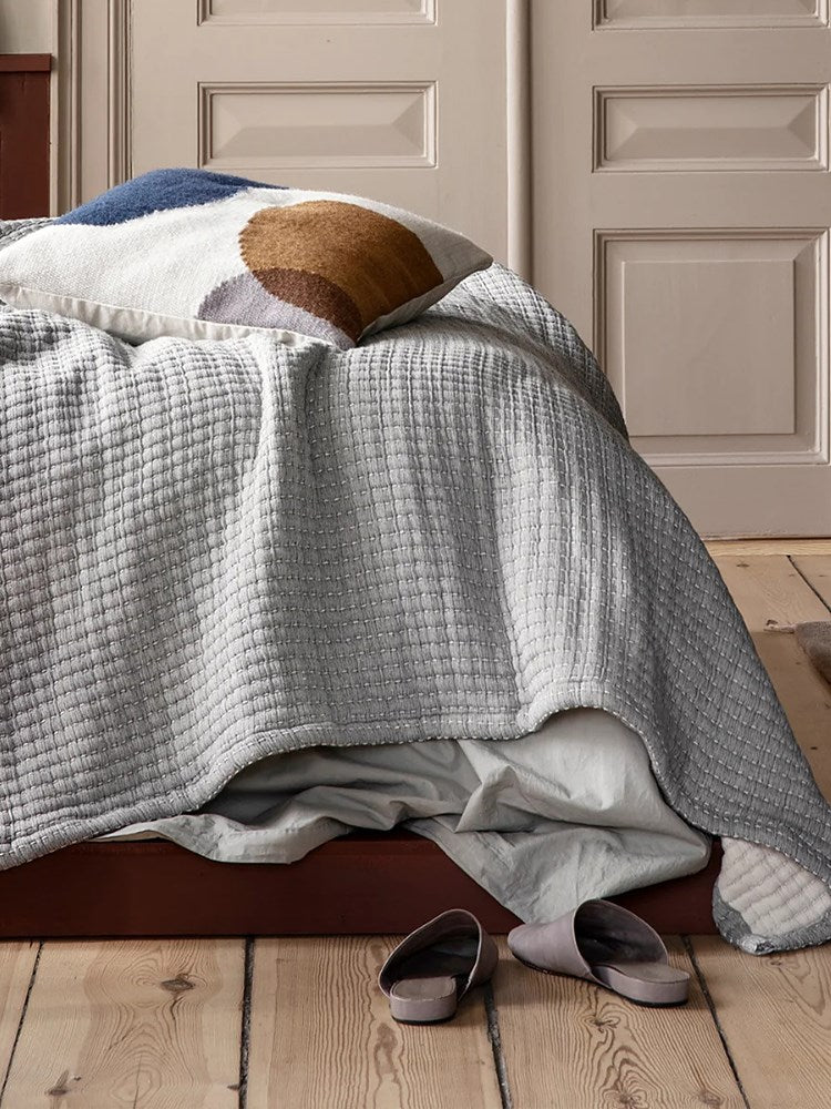 Daze Bedspread - Grey