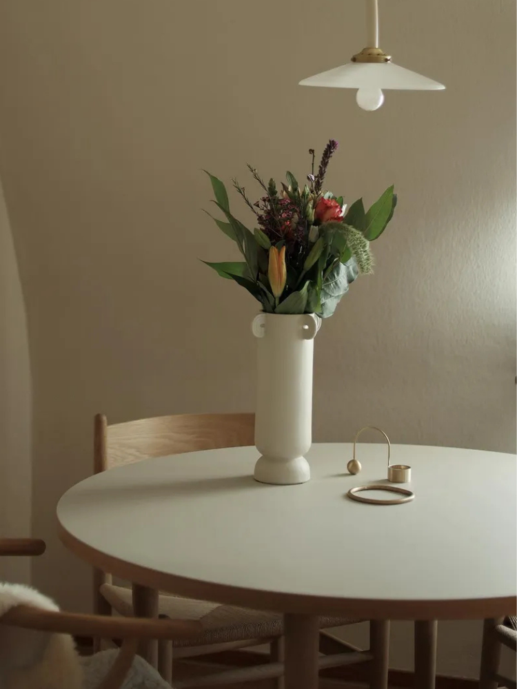 Muses Vase - Calli