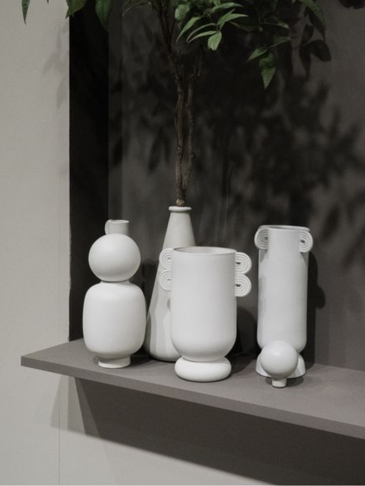 Muses Vase - Ania